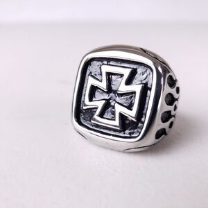 Mens Biker Ring Iron Cross‎ 316 Stainless Steel Heavyweight Sz 11 Jewelry Rock